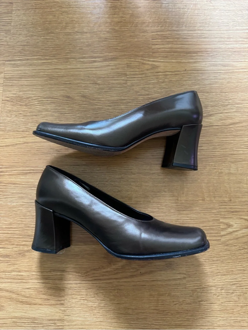 Vintage 90’s Bronze Franco Sarto leather block heel pumps size 8.5